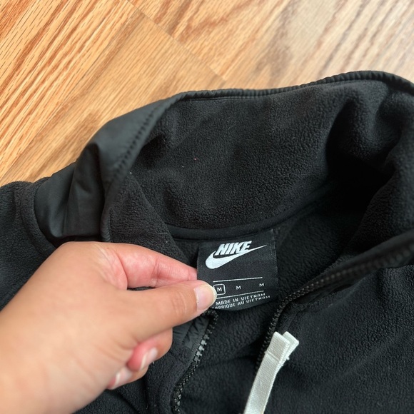Nike Black Half-Zip Pullover - Picture 2 of 4